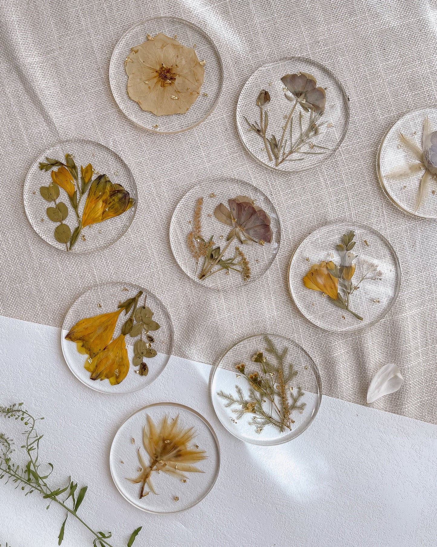 Set of 6 Pressed Flower Round Resin Coaster